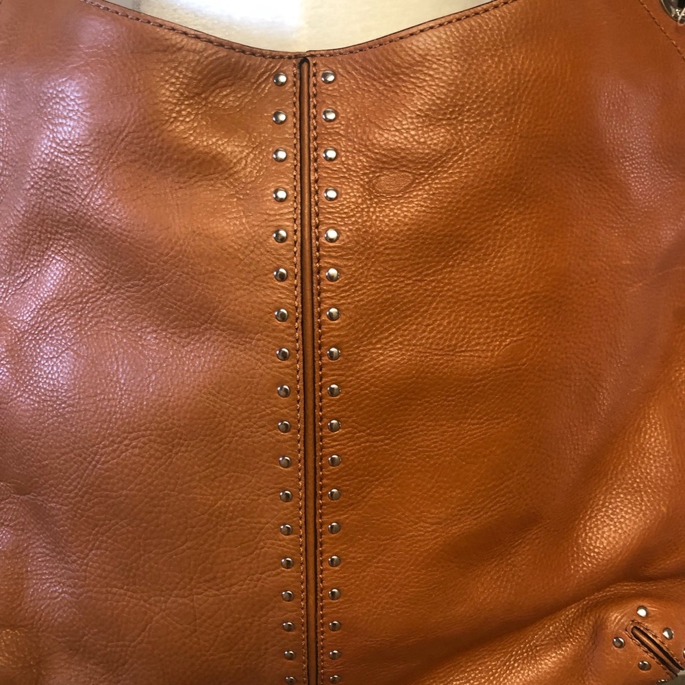 Michael Kors leather hobo bag with silver chain and leather strap. - Picture 10 of 10